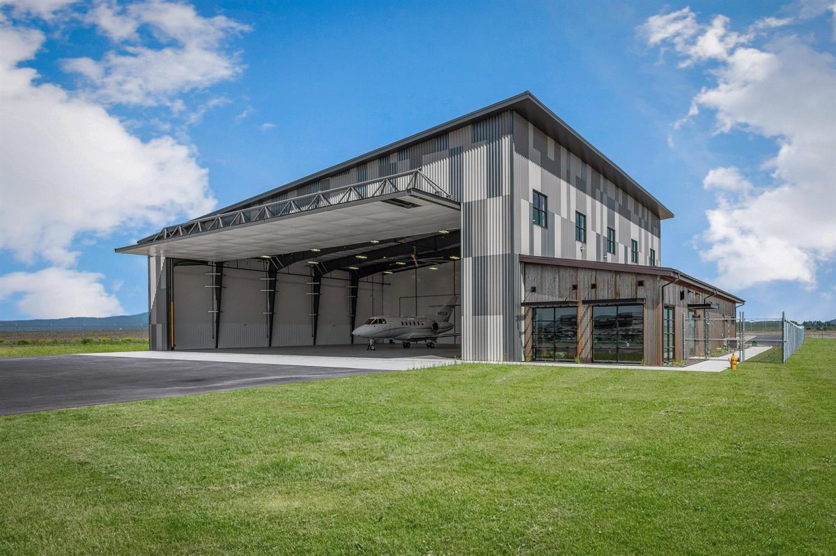 Turnkey Private Hangar & Executive Headquarters